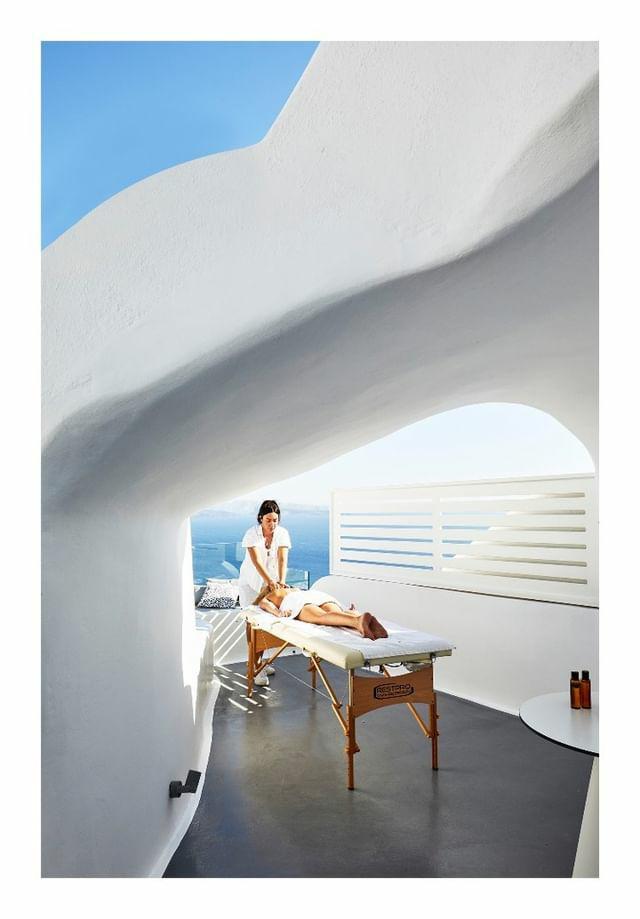 Home 1 SANTORINI-BASED PROFESSIONAL MOBILE SPA SERVICES